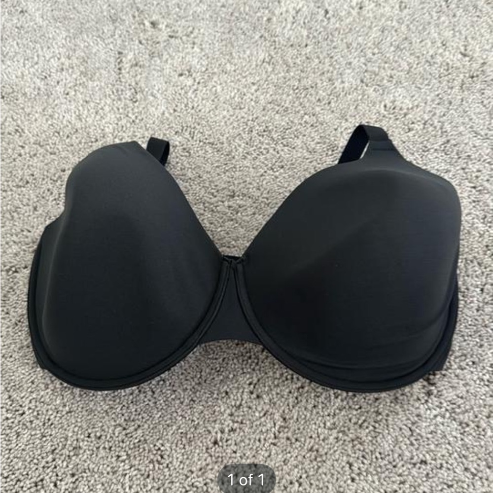 SKIMS Black Strapless Bra Seamless Molded Cup Size 40 DDDD